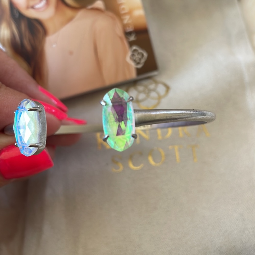 Kendra Scott Edie bracelet silver tone with iridescent dichroic stones - Picture 2 of 5